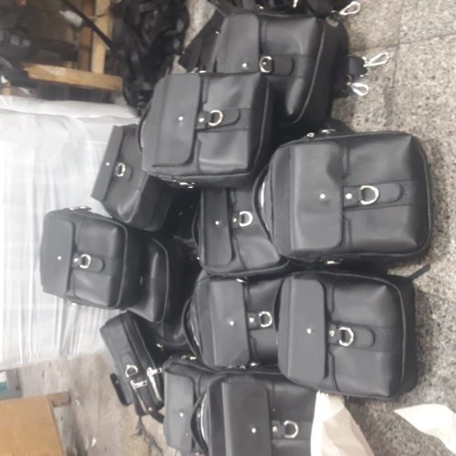 به یک چرخکار ویک وردست نیازمندیم