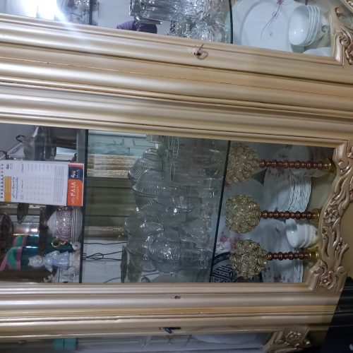 بوفه کاملآ زیبا وسالم