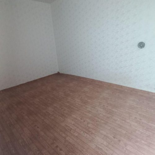 یک باب خانه تمام اسکلت