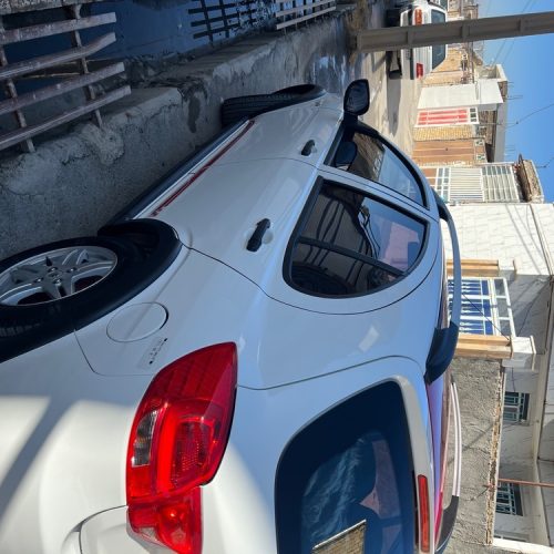 کوییک R سفید قرمز