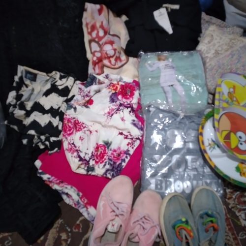 لباس کودک و بزرگسال