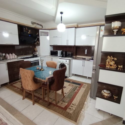فروش آپارتمان دو خوابه در صدرا