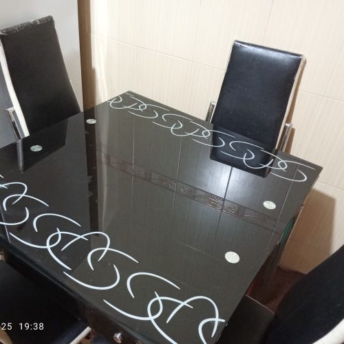 میز غذاخوری