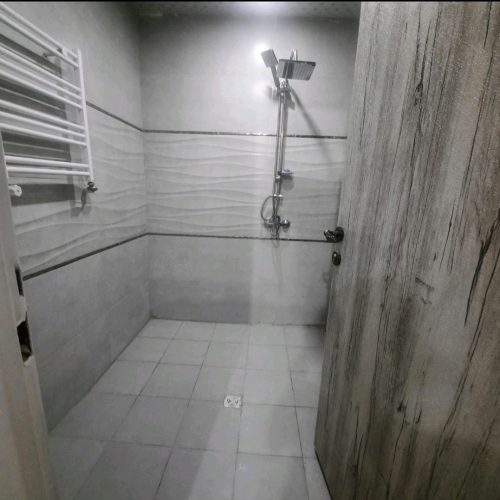 واحد 120 متری تازه ساخت با پارکینگ اختصاصی
