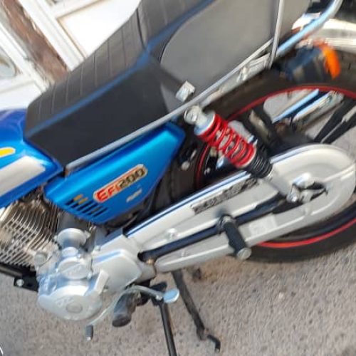 متورسیکلت کویر200