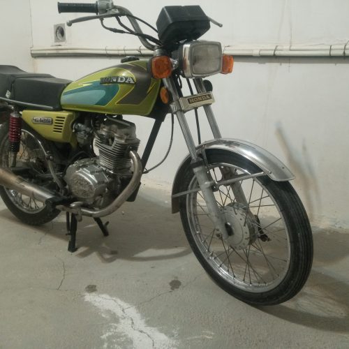 فروش موتور سیکلت. موتور تازه تعمیر. هندا. 125.  مدل 90.  در حد نو