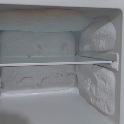 یخچال جدید است