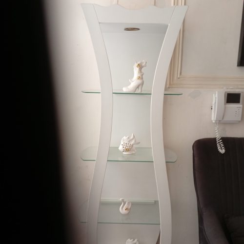 فروش وسایل منزل به دلیل جابجایی