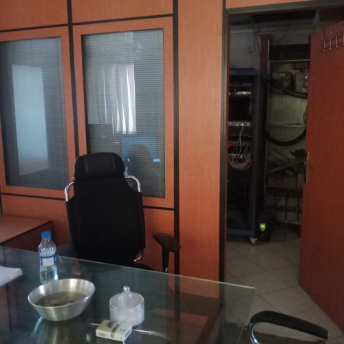 3نبش وتابلوخورمسقل پرترددروبرومترووایستگاه بی آرتی