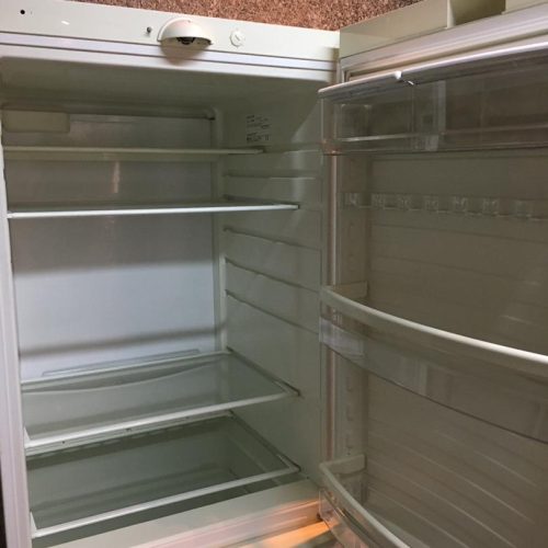 یخچال 14 فوت تکنو کیت ساخت دانمارک تحت لیسانس تکنو کیت ایتالیا کاملا سالم