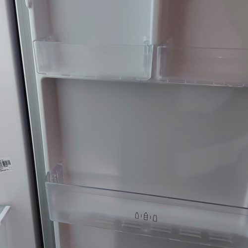 یخچال جدید است