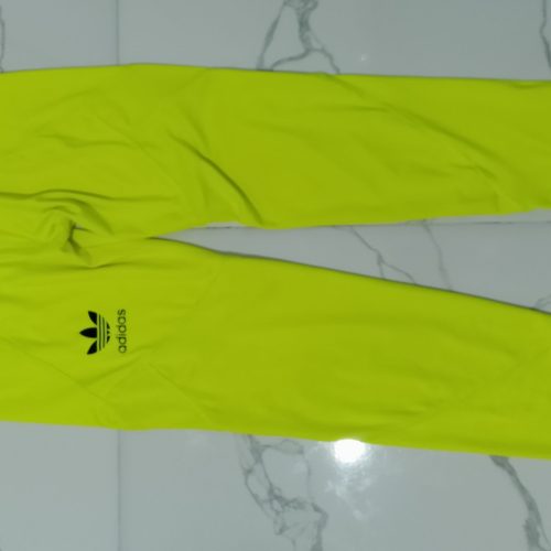 شلوار لی و ورزشی