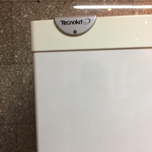 یخچال 14 فوت تکنو کیت ساخت دانمارک تحت لیسانس تکنو کیت ایتالیا کاملا سالم