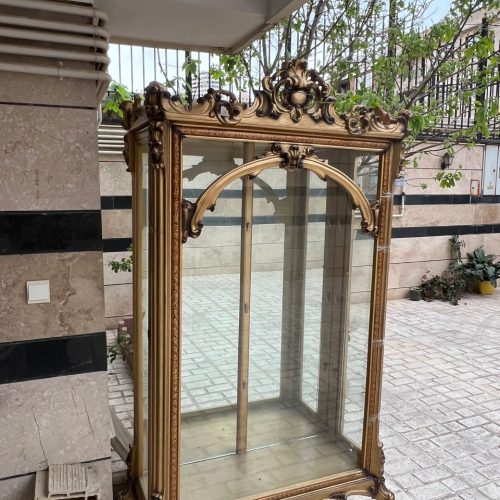 بوفه طلایی شیشه ای