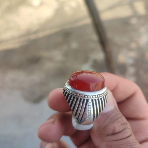 یک عدد انگشتر حقیق