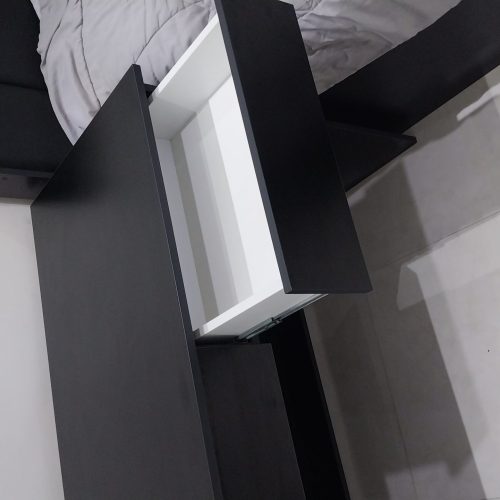 میز تحریر و اداری