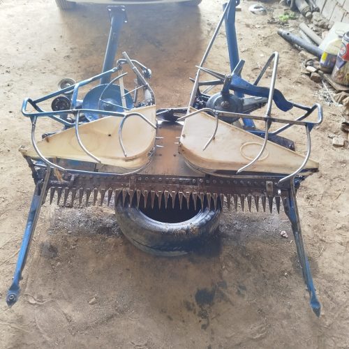 یک دستگاه دروگر گندم