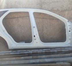 پوسته سمت راست (سمت شاگرد)ماشین إچ کراس(H)