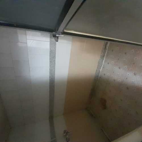 خانه همکف خالی است مناسب برای خانوده دو یا سه نفره