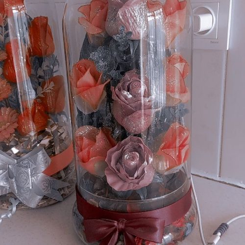 گل های تزئینی مصنوعی و طبیعی