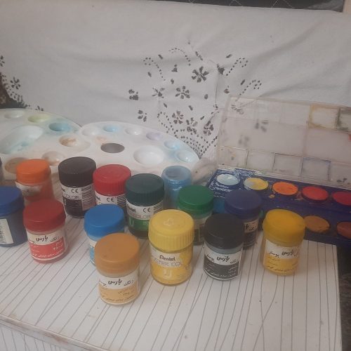 ابرنگ ووسیله های نقاشی