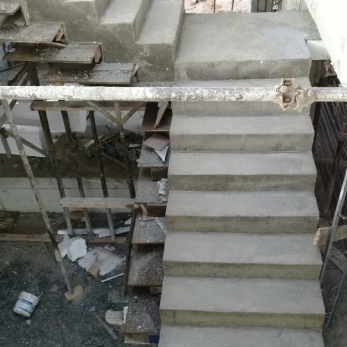 اجرای پله گرد بتونی