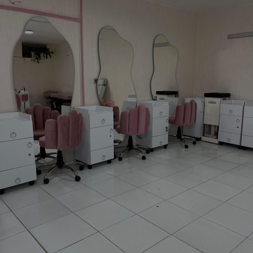 دعوت همکاری در لاین ناخن کار اصلاح کار فیبروز  کراتین کوتاهی مو فردائم مو رنگ مو (لایت) شنیون مو