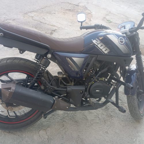 موتور سیکلت بنلتا مدل1401بیمه ندارد دخد صفر مدارک تکمیل