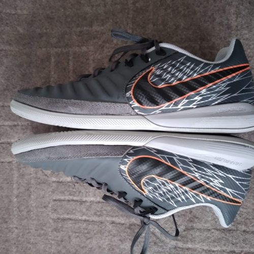 کفش فوتسال جنس امریکایی