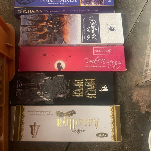 فروش لوازم تزئینی.. عود.. جاعودی و..