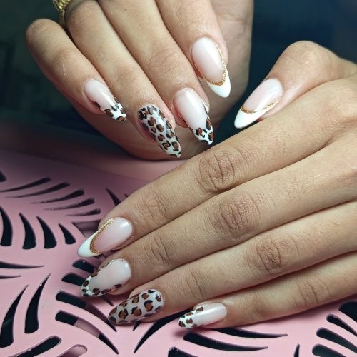 میتونی با500تومن ناخن هاتو کاشت کنی و350 تومن ترمیم