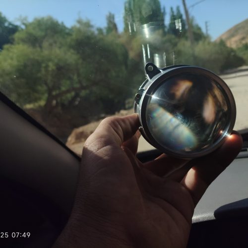 یک عدد لنز چراغ