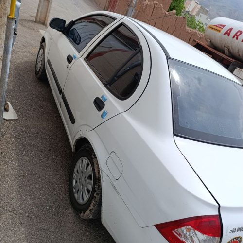 تیبا 1مدل 92 دوره رنگ ضربه جزئی سقف بالای در راننده