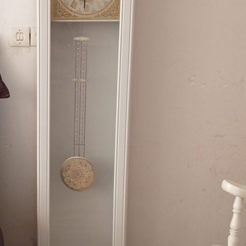 فروش وسایل منزل به دلیل جابجایی