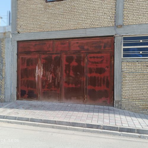 فروش درب پارکینگ درب پذیرایی نورگیر یک عدد درب اتاق با چهار چوب و دو عدد پنجره