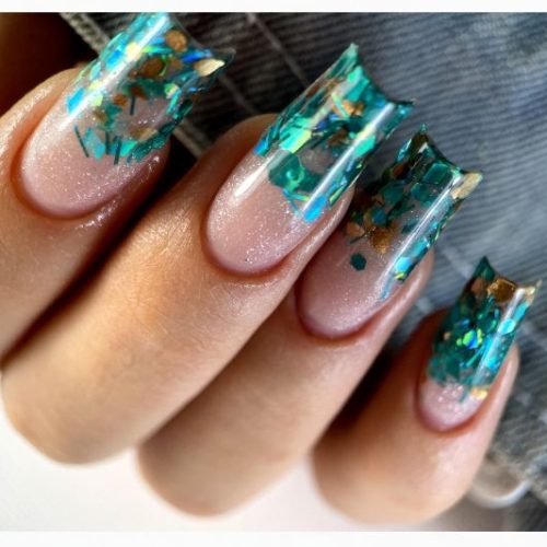 کاشت ناخن با بهترین متریال و متد روسی