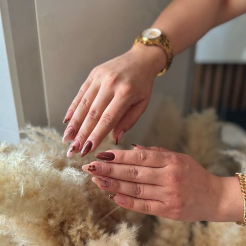 انجام خدمات تخصصی ناخن