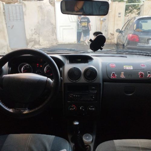 فنی ماشین سالم به شرط کارشناسی یه لکه رنگ شاسی سمته راننده یه مو ترک ریز