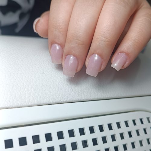 کاشت ناخن با ژل