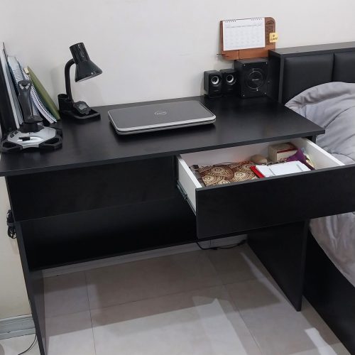 میز تحریر و اداری