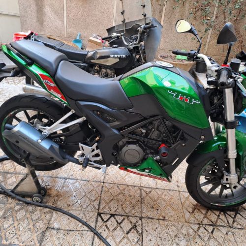 بنلی 250 ایتالیایی