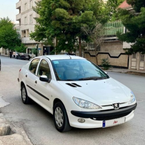 پژو 206