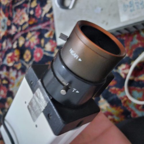 یک دستگاه دوربین مداربسته دولنزه صنعتی