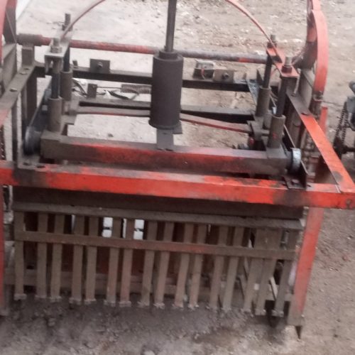 دو عدد دستگاه بلوک زن