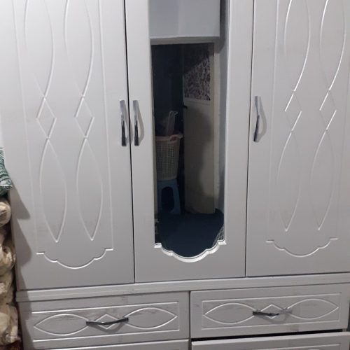 کمد لباس در حد نو