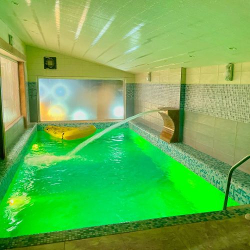 اجاره ویلای استخر دار نزدیکی به دریا و کوه