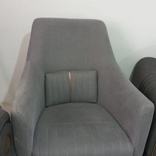 مبل راحتی در حد نو