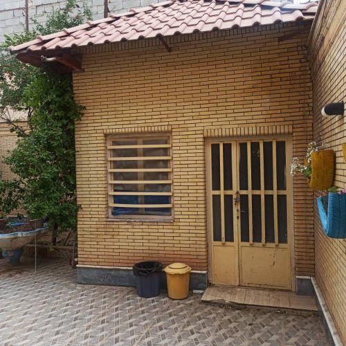 فروش خانه ویلایی همراه با دو واحد مجزا