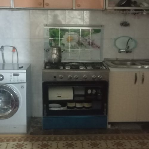 آدرس دورود جماران خیابان حافظ 8چهارااول منزل عزیزکرنوکر