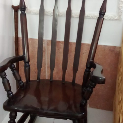 تخت و صندلی